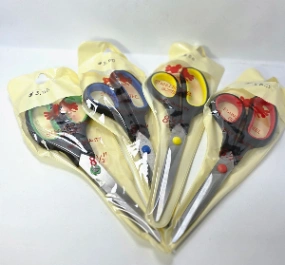 TIJERAS PLASTICO 8 ½